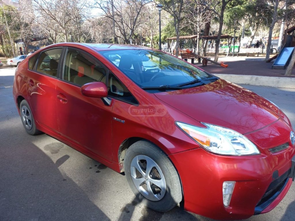 TOYOTA Prius