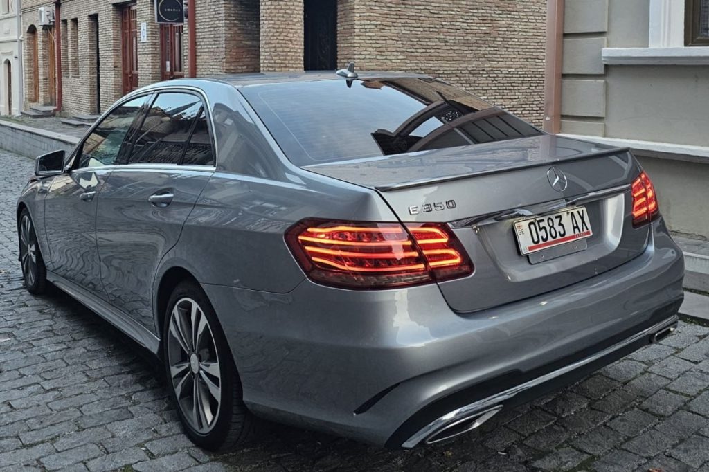 MERCEDES-BENZ E-Class