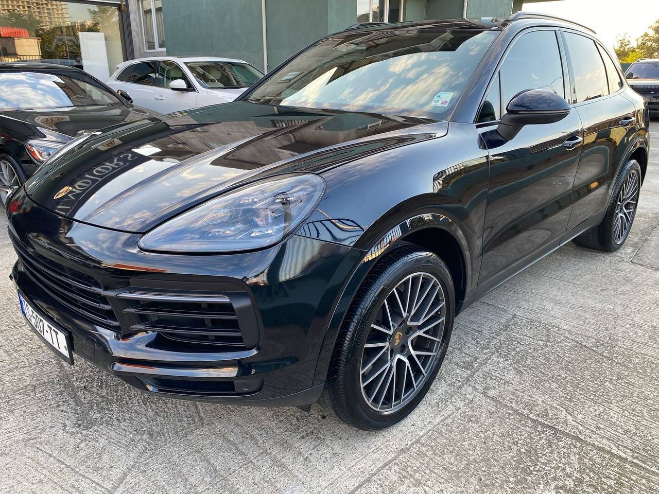 2021 PORSCHE Cayenne - Main Photo
