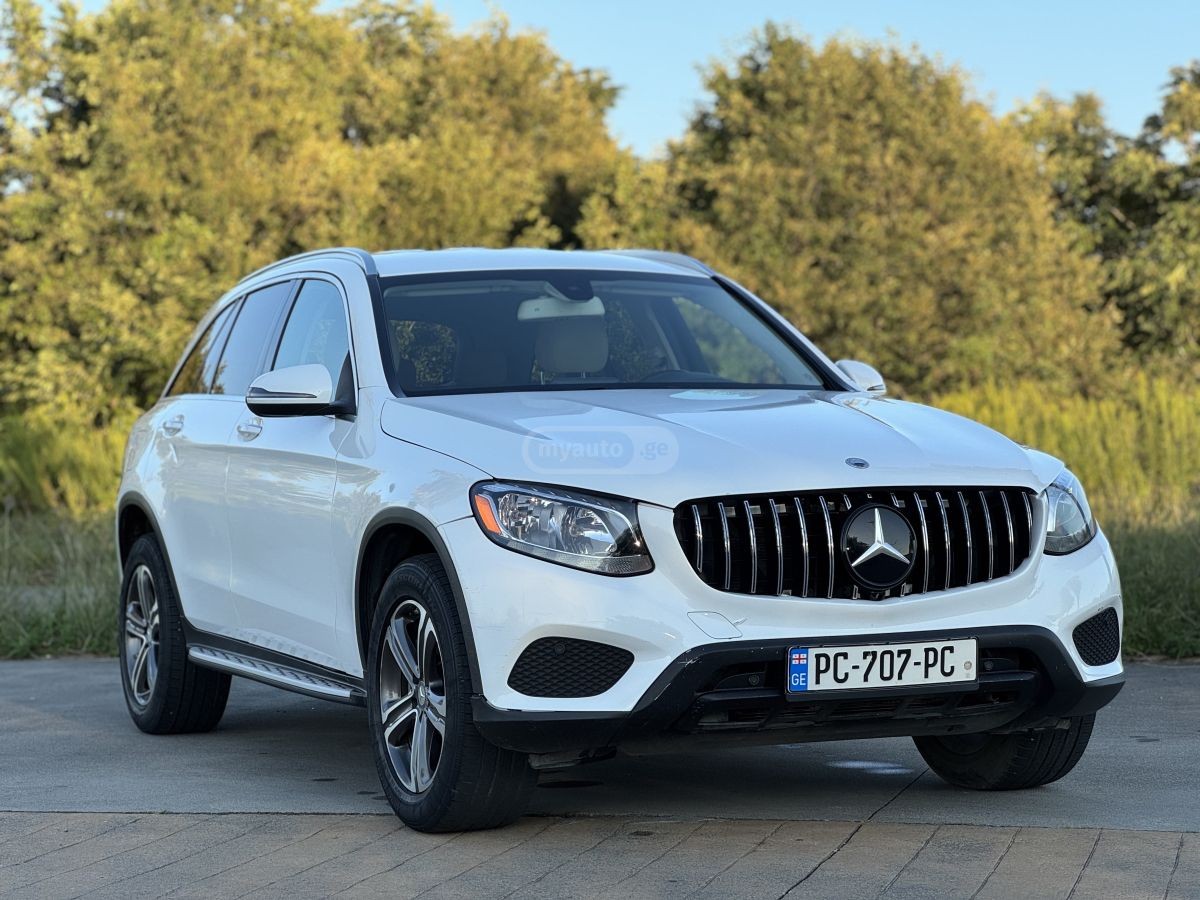2016 Mercedes-Benz GLC 300  - Main Photo