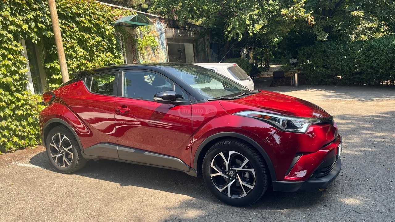 2019 Toyota CHR  - Main Photo