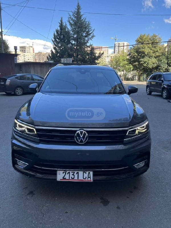 2021 Volkswagen Tiguan  - Main Photo
