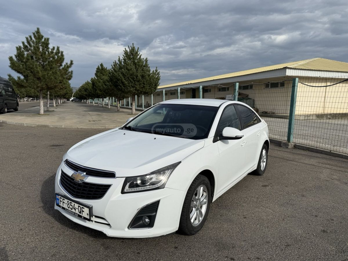 2014 Chevrolet Cruze  - Main Photo