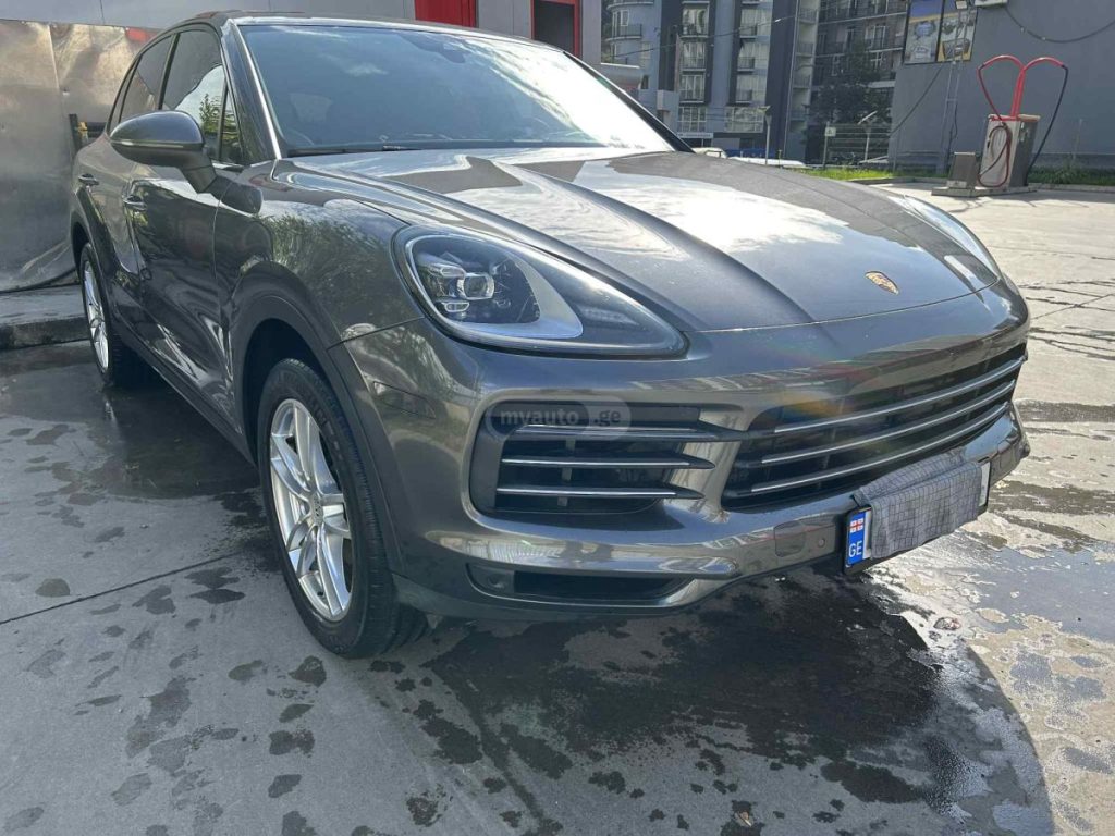 2018 Porsche Cayenne  - Main Photo