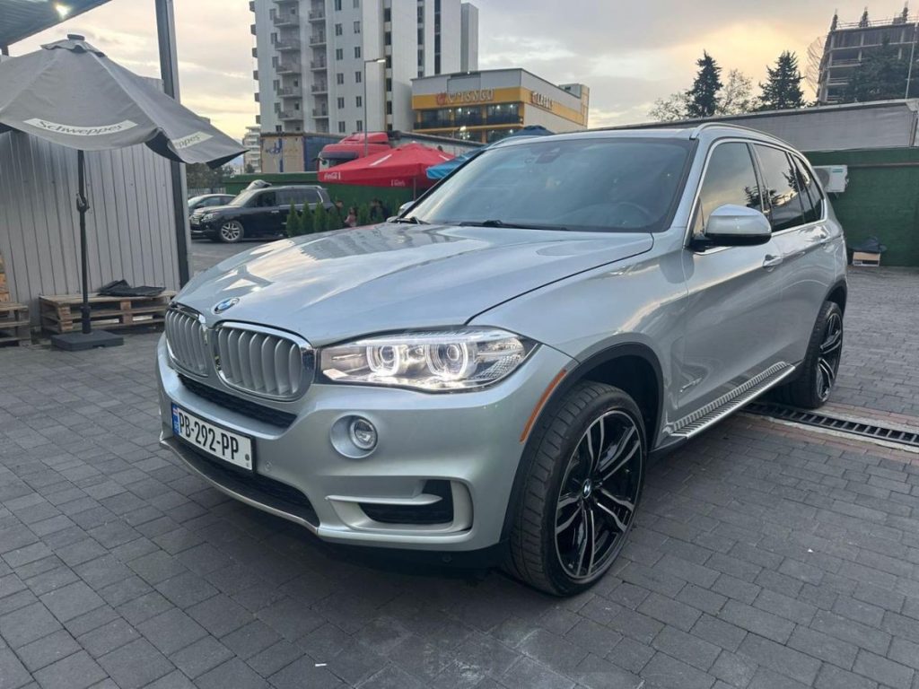 2017 BMW X5 - Main Photo