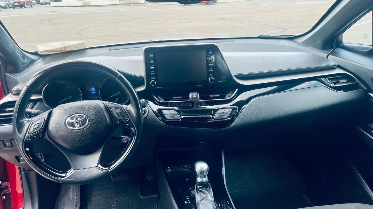 2019 Toyota CHR  - Photo 2