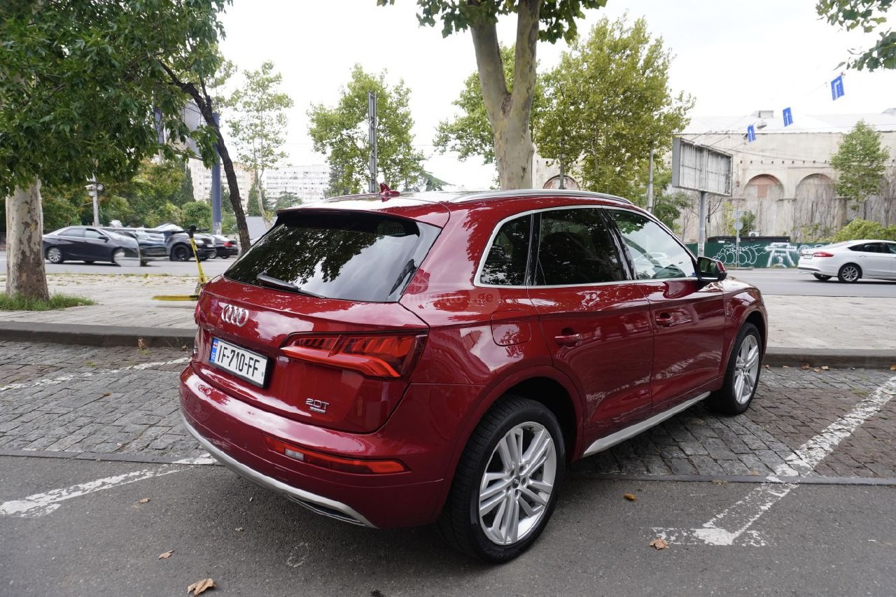 2018 Audi Q5  - Photo 2