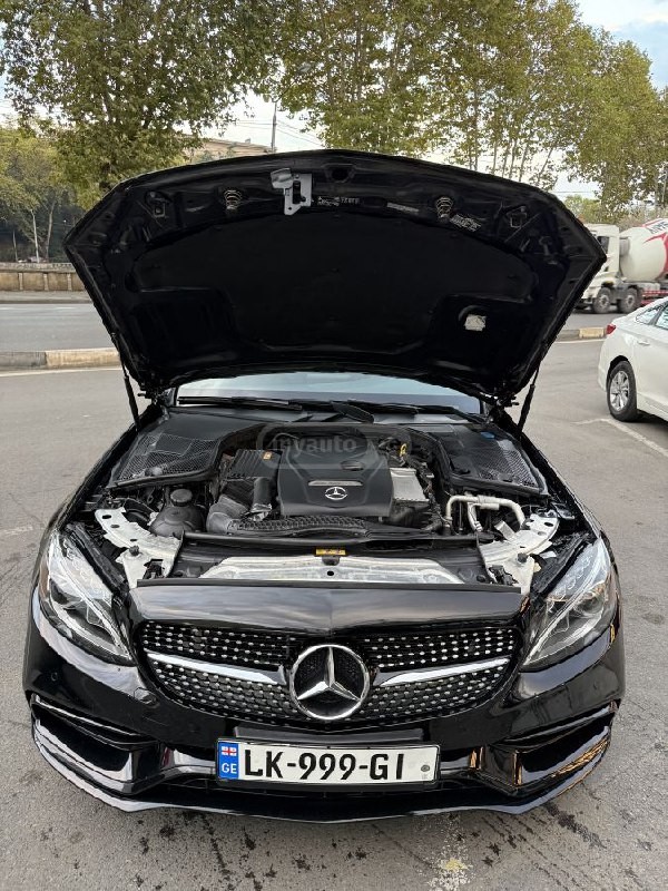 2017 Mercedes-Benz C 300  - Photo 2