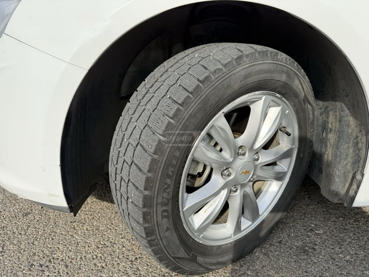 2014 Chevrolet Cruze  - Photo 2