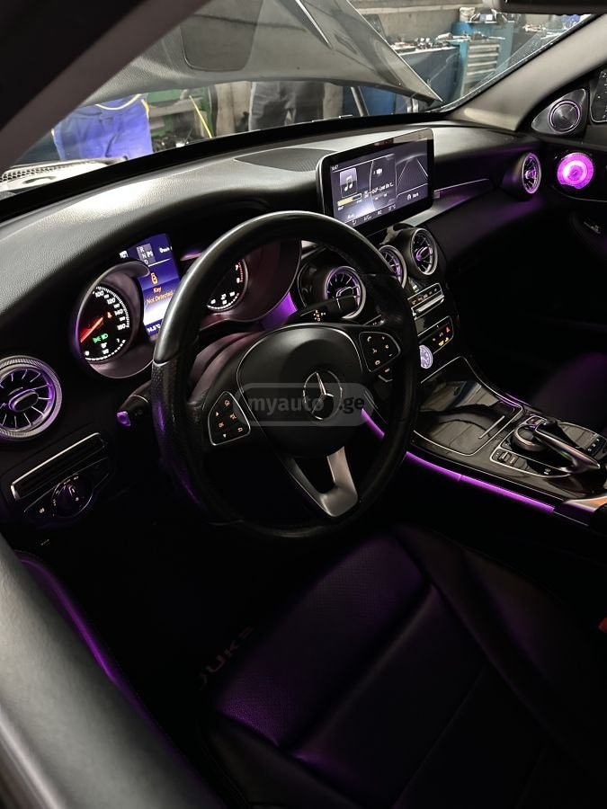 2016 Mercedes-Benz C 300  - Photo 2