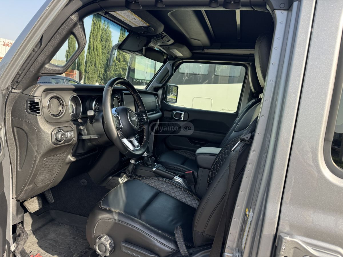 2021 Jeep Wrangler  - Photo 2