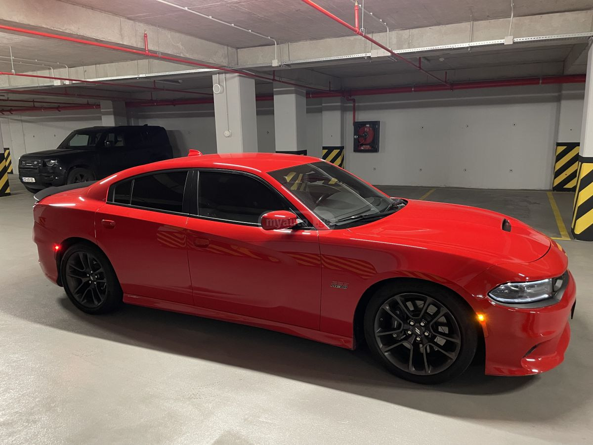 2020 Dodge Charger  - Photo 2