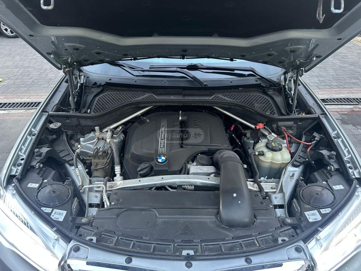 2017 BMW X5 - Photo 2