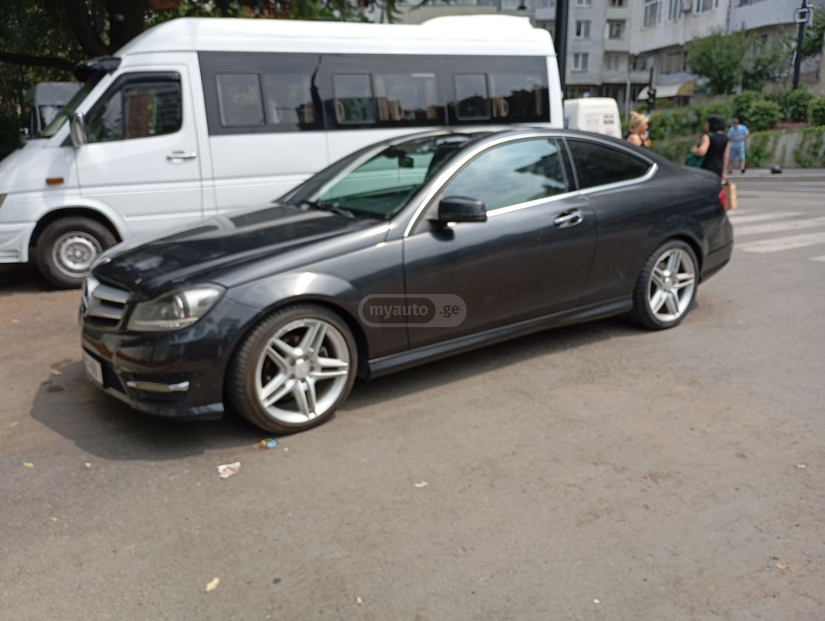 2013 Mercedes-Benz C 250  - Photo 2