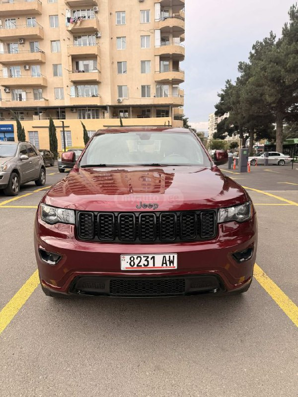 2017 Jeep Grand Cherokee  - Photo 3
