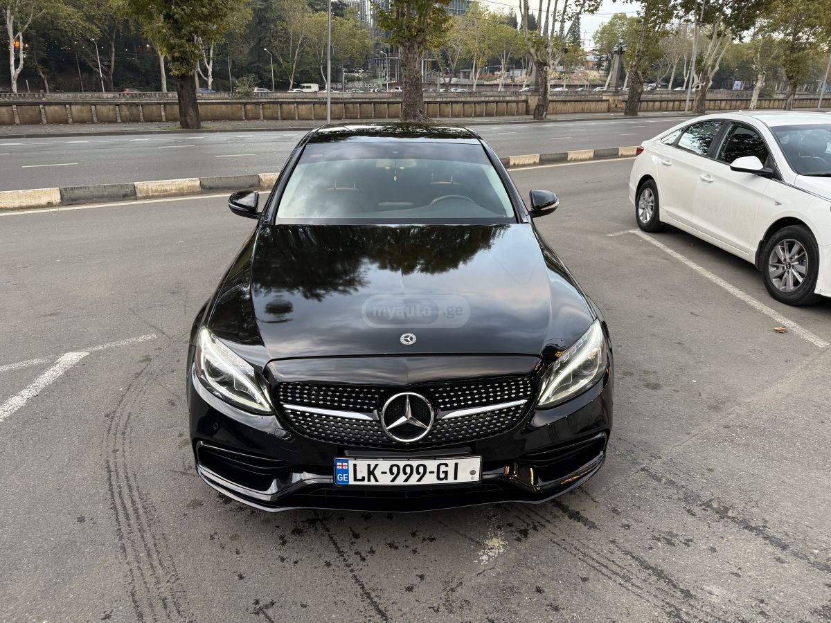 2017 Mercedes-Benz C 300  - Photo 3