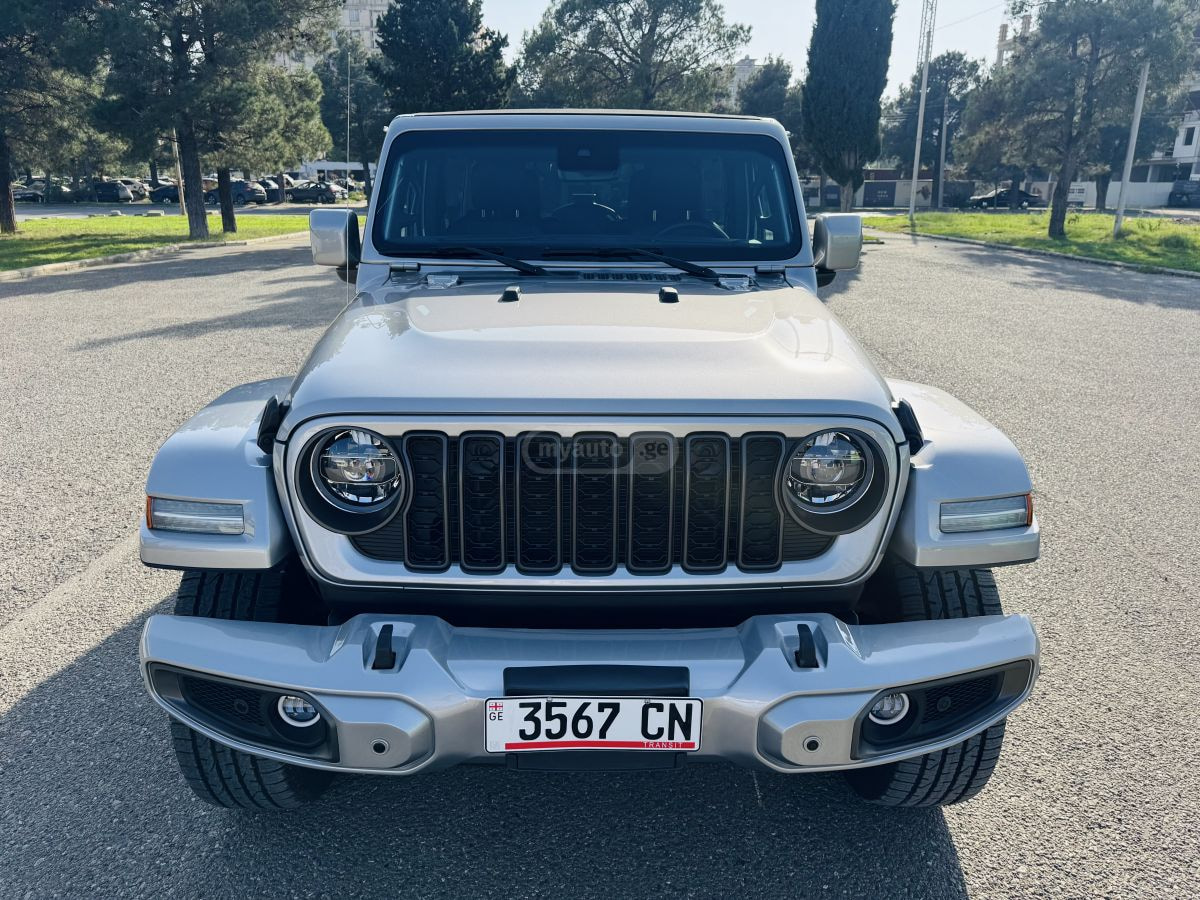 2021 Jeep Wrangler  - Photo 3