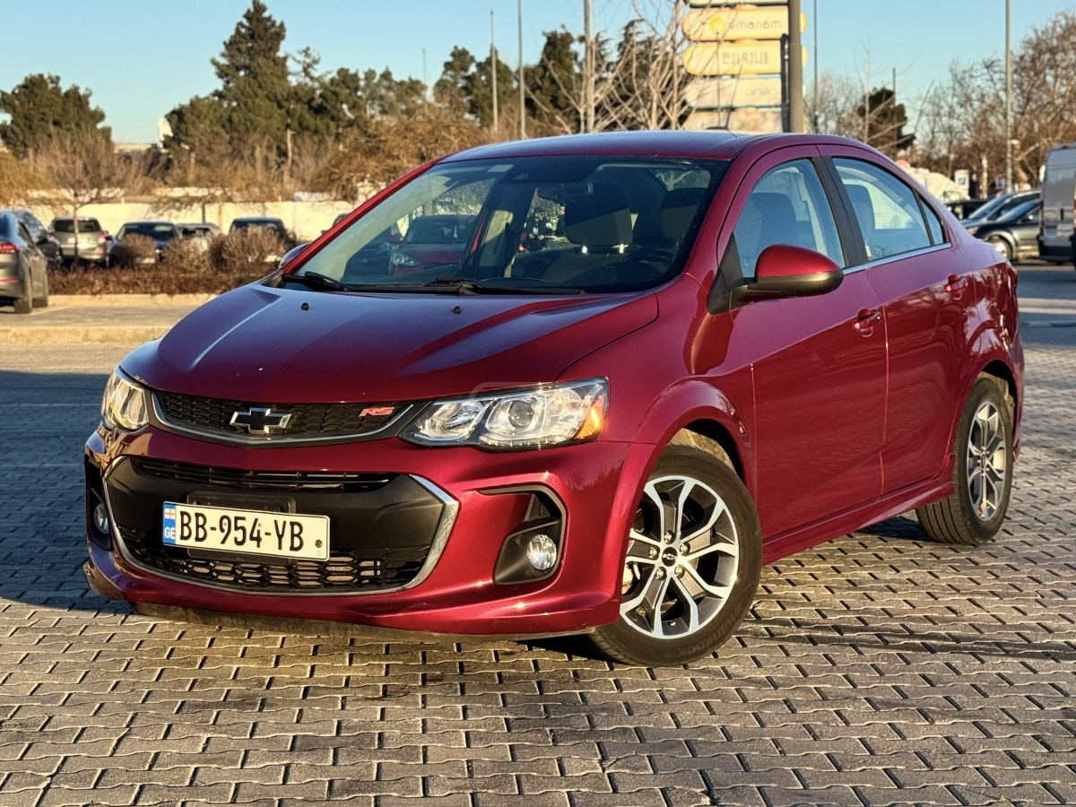 2018 Chevrolet Sonic  - Photo 3