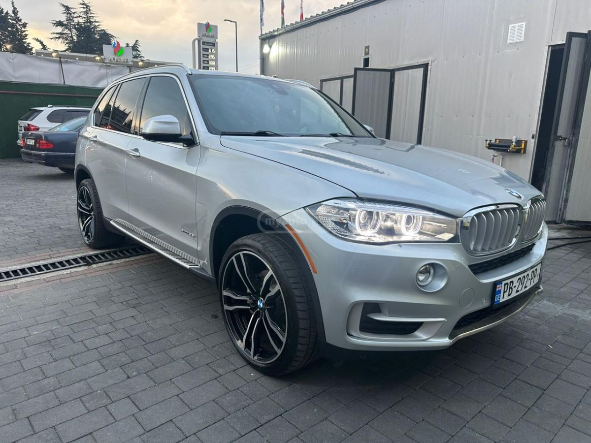 2017 BMW X5 - Photo 3