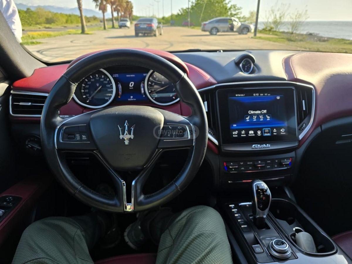 2018 Maserati Ghibli  - Photo 4