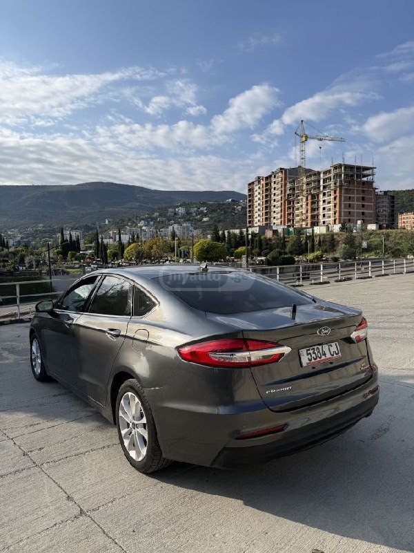 2019 Ford Fusion  - Photo 4
