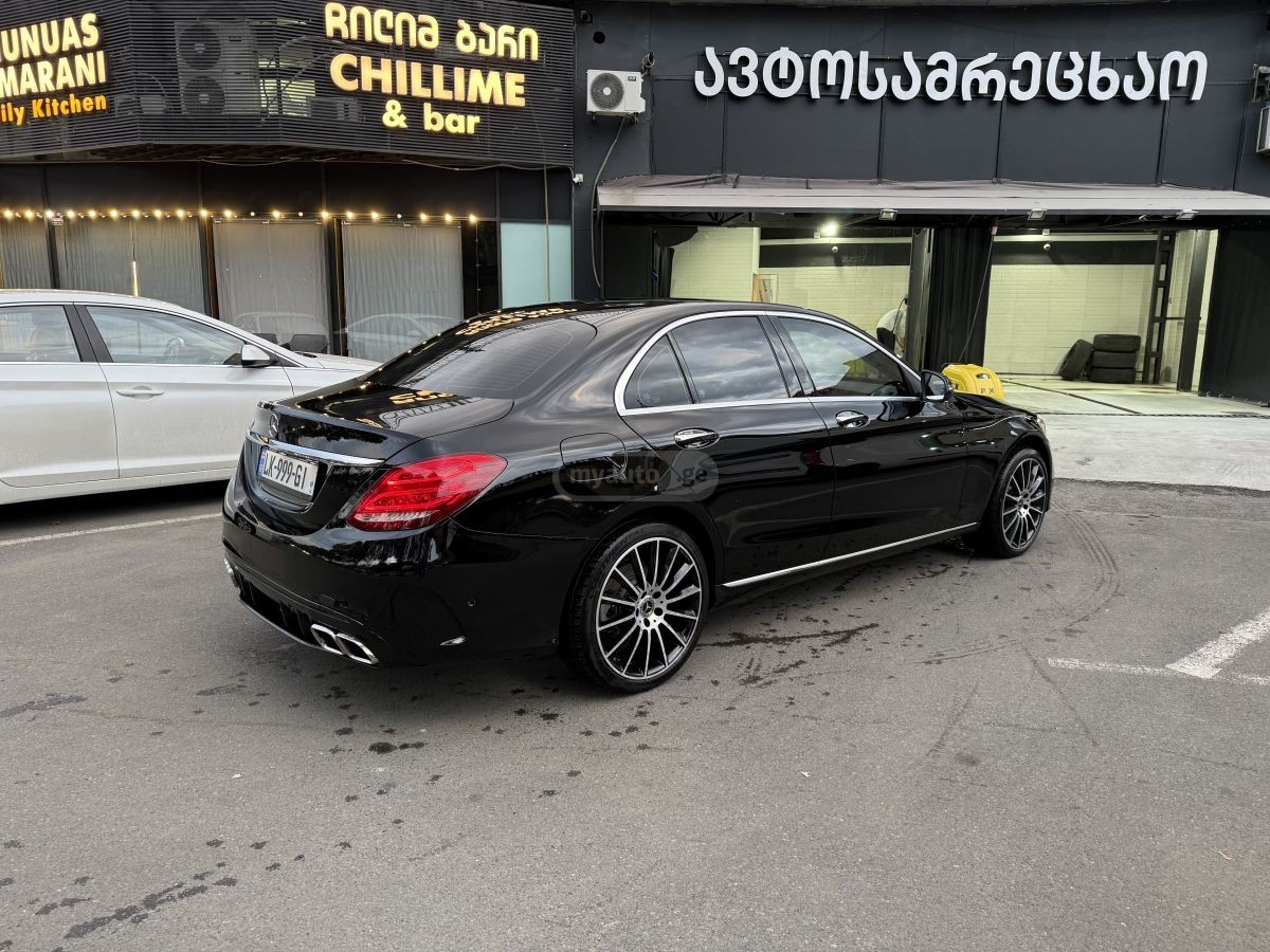 2017 Mercedes-Benz C 300  - Photo 4