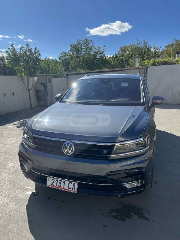 2021 Volkswagen Tiguan  - Photo 4