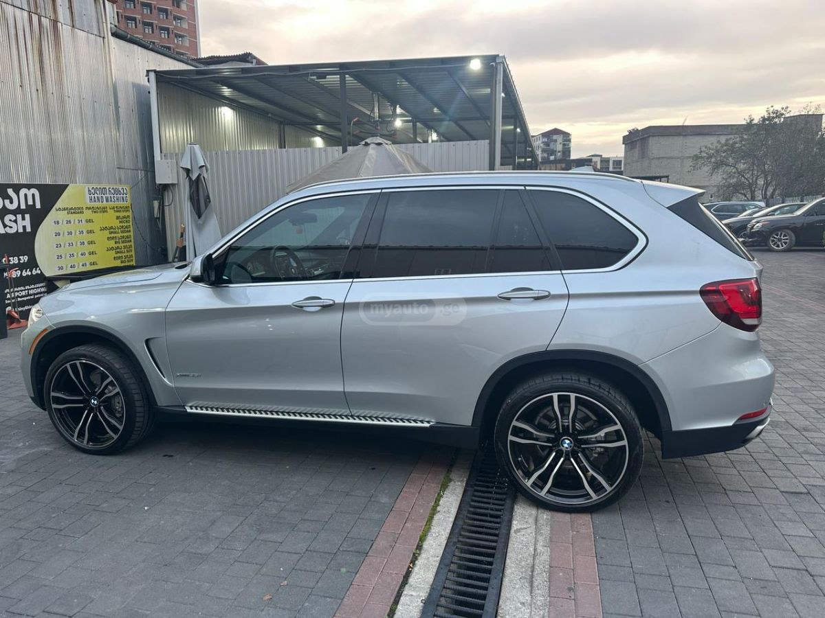 2017 BMW X5 - Photo 4