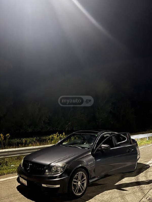 2013 Mercedes-Benz C 250  - Photo 4
