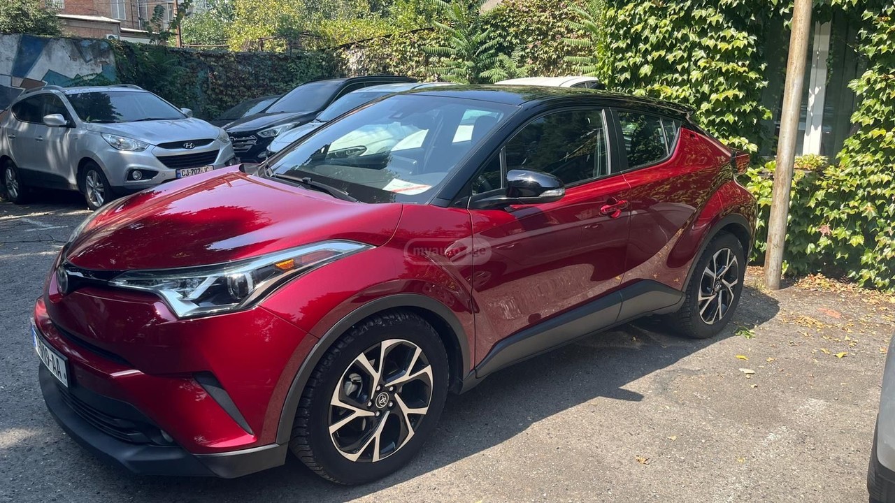2019 Toyota CHR  - Photo 5