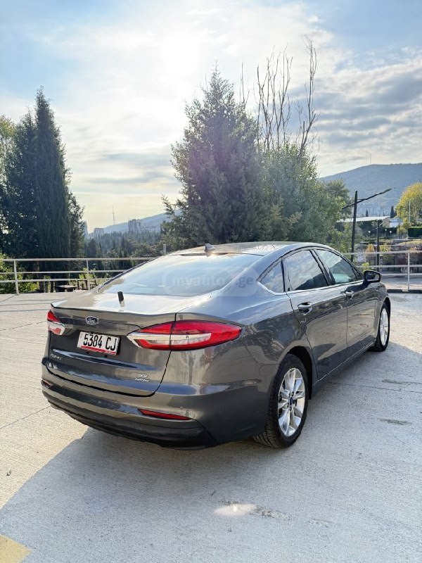 2019 Ford Fusion  - Photo 5
