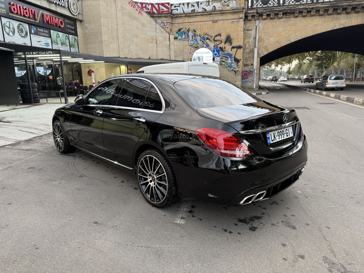2017 Mercedes-Benz C 300  - Photo 5