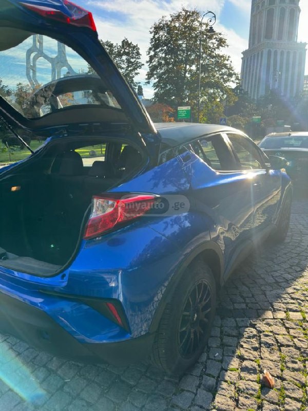 2019 Toyota CHR  - Photo 5