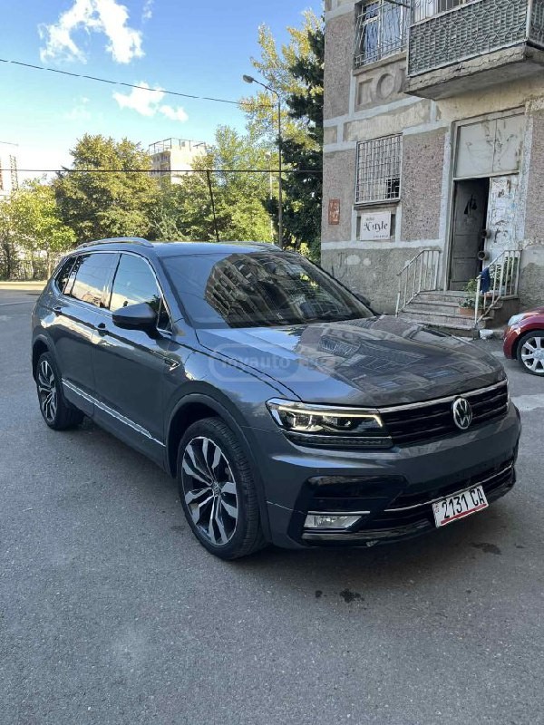 2021 Volkswagen Tiguan  - Photo 5