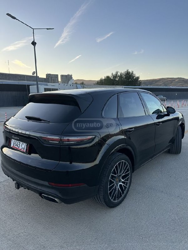 2019 Porsche Cayenne  - Photo 5