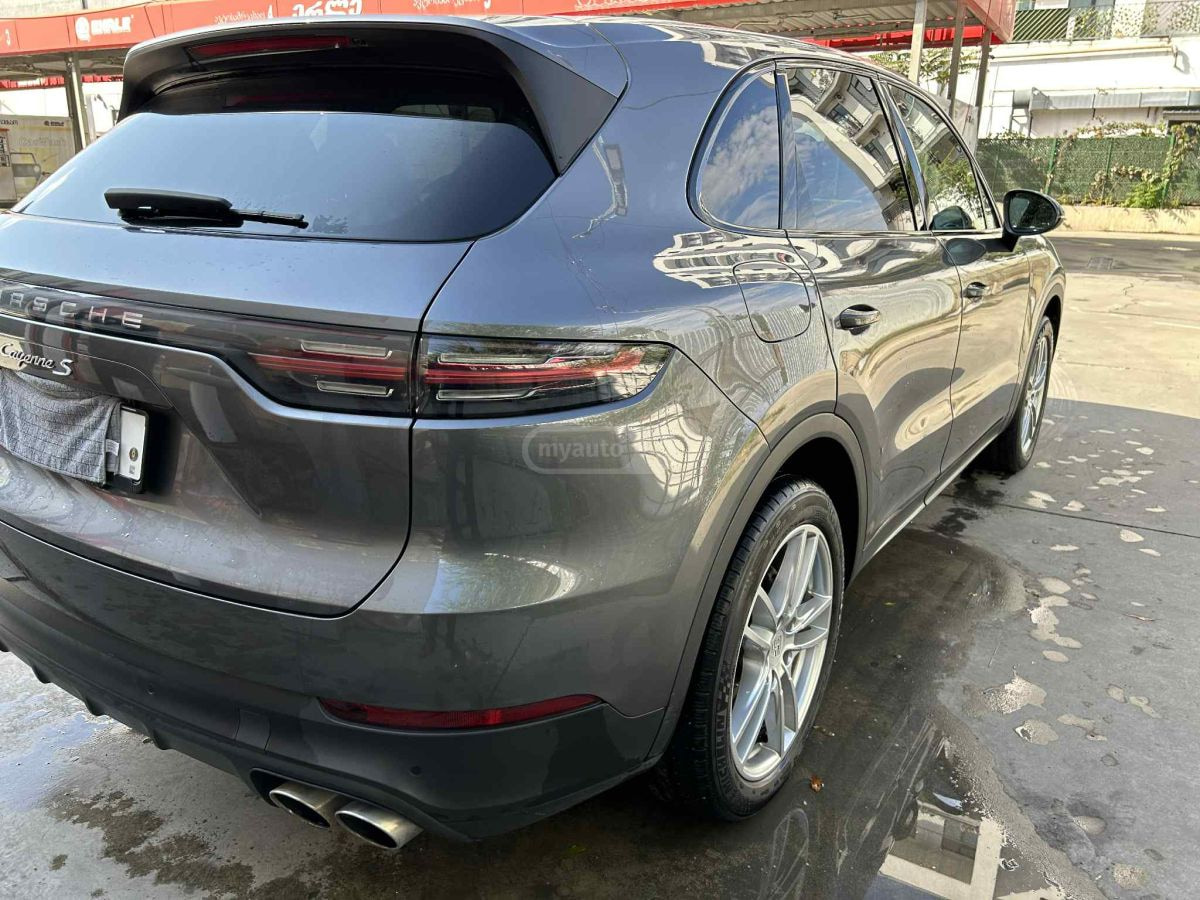 2018 Porsche Cayenne  - Photo 5