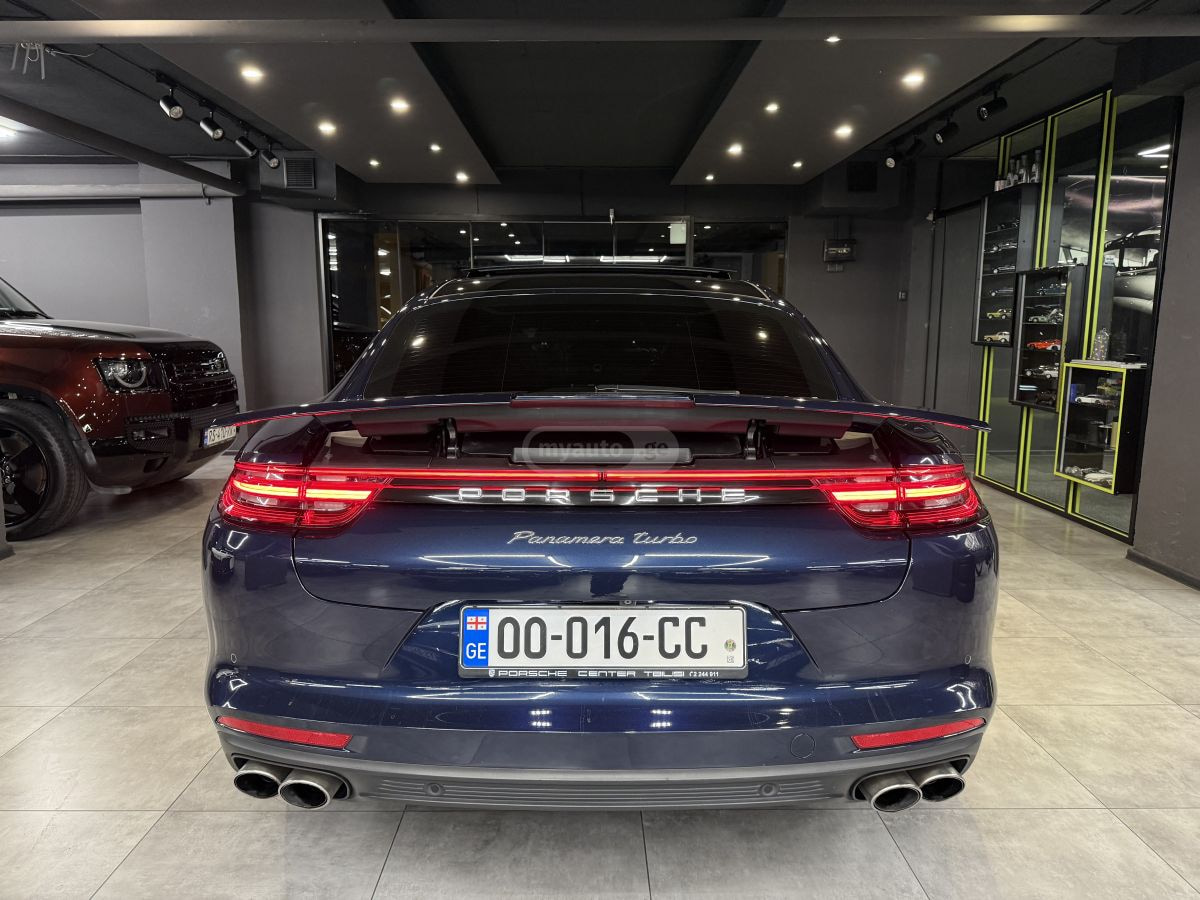 2017 Porsche Panamera  - Photo 5