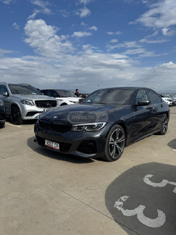 2021 BMW 330 - Photo 5