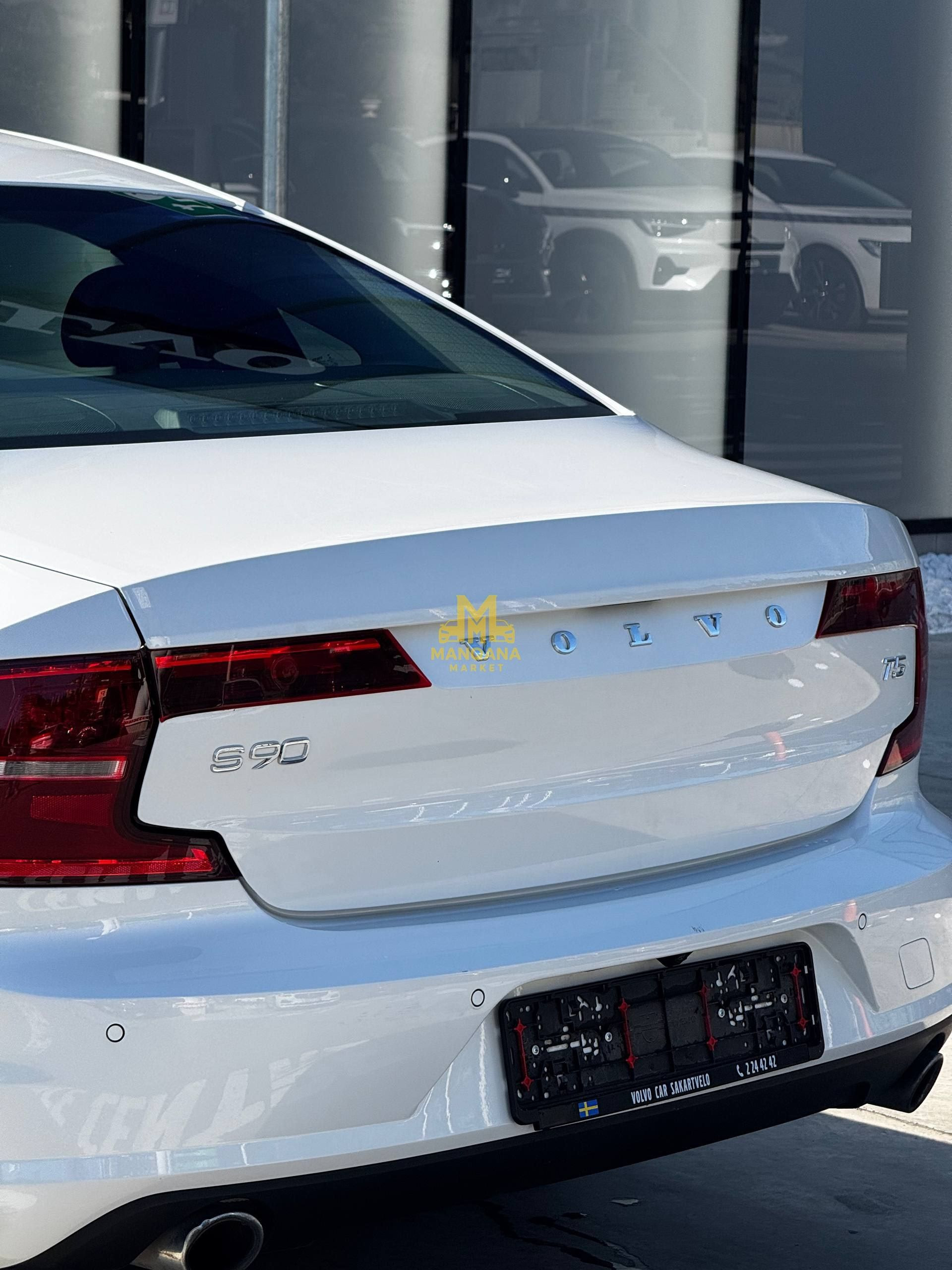 2019 VOLVO S90 - Main Photo