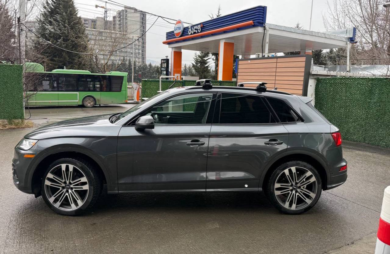 2019 AUDI SQ5 - Photo 2