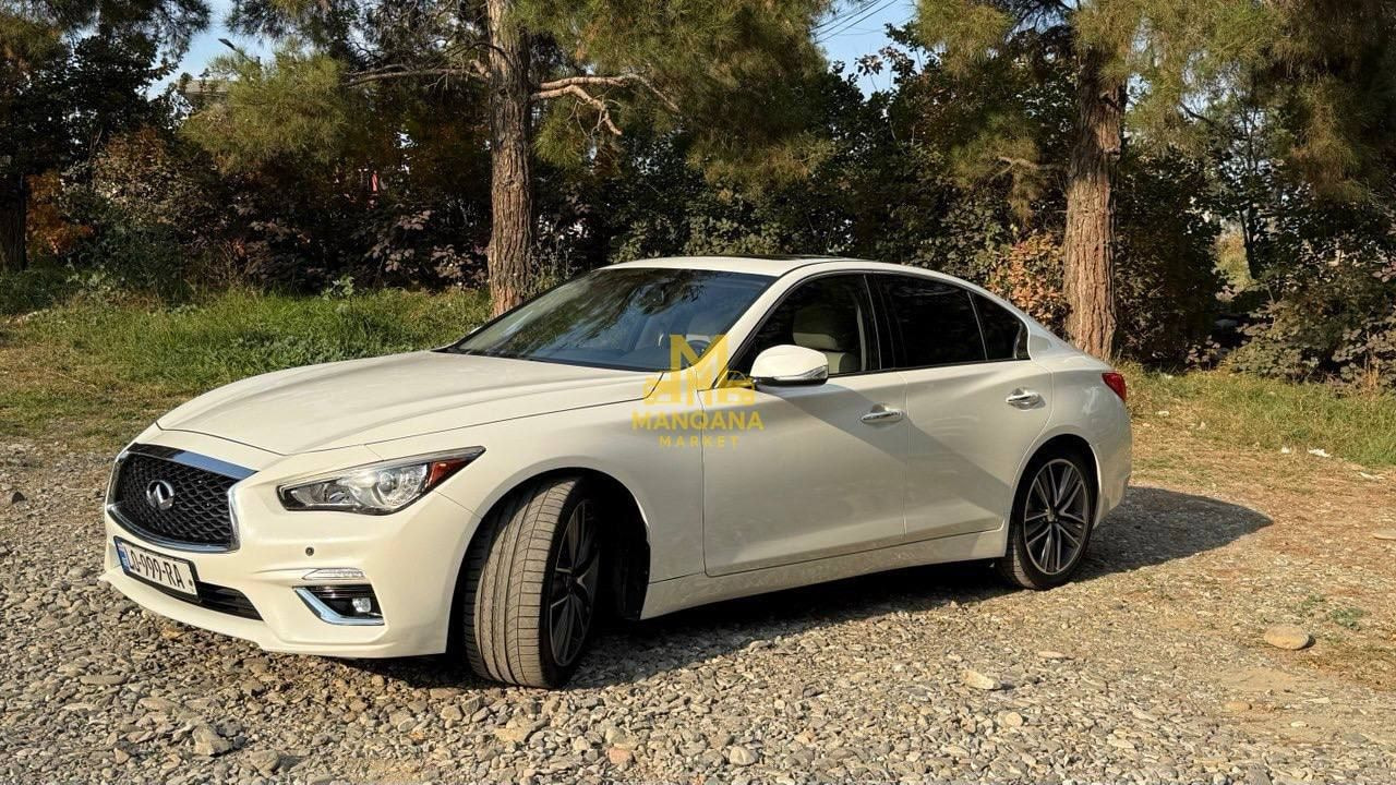 2017 INFINITI Q50 - Photo 2