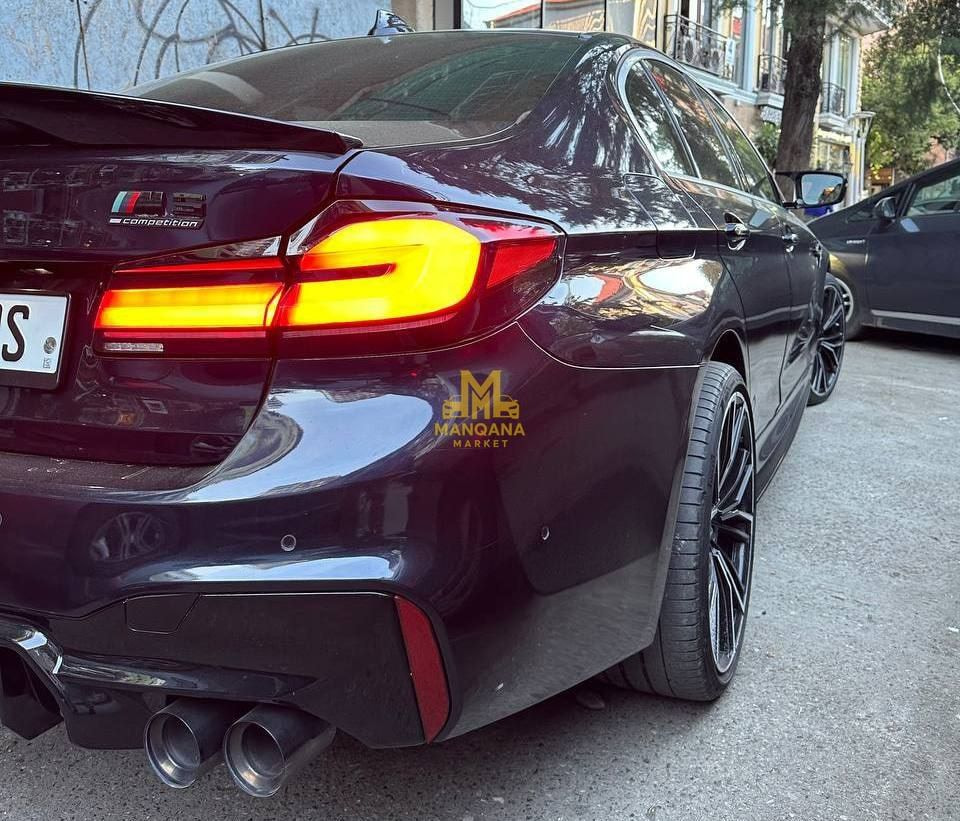 2017 BMW 530i - Photo 2