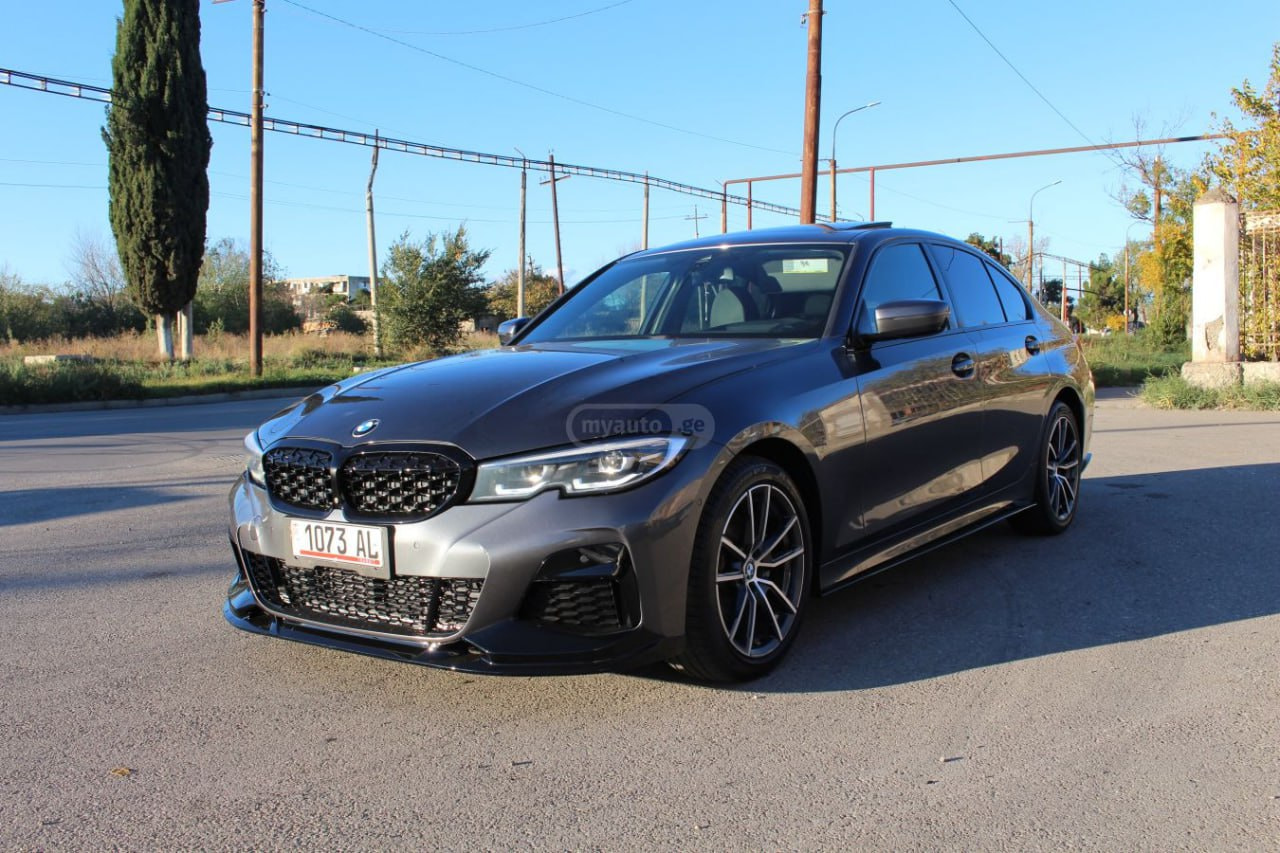 2020 BMW 330i - Photo 3