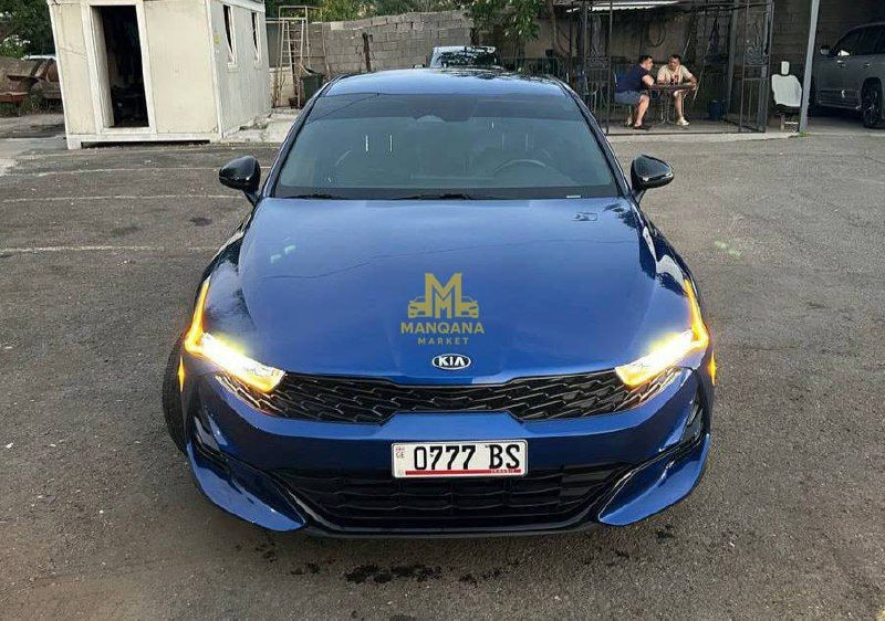 2021 KIA K5 - Photo 3