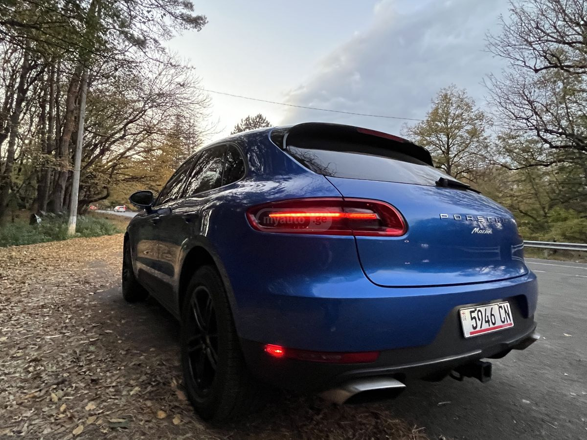 2017 Porsche Macan  - Photo 3