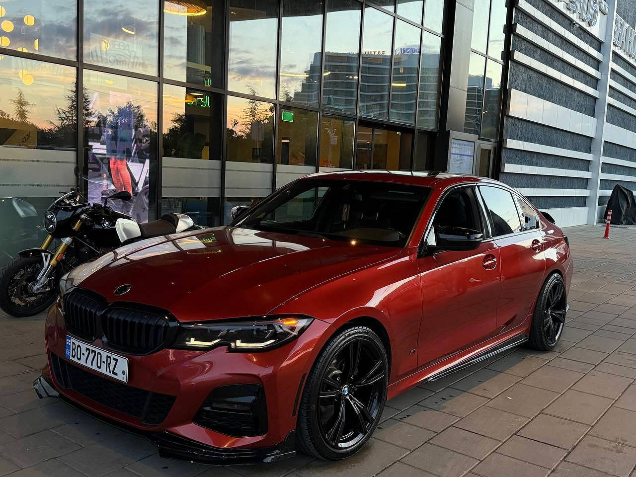 2020 BMW 330i - Photo 3