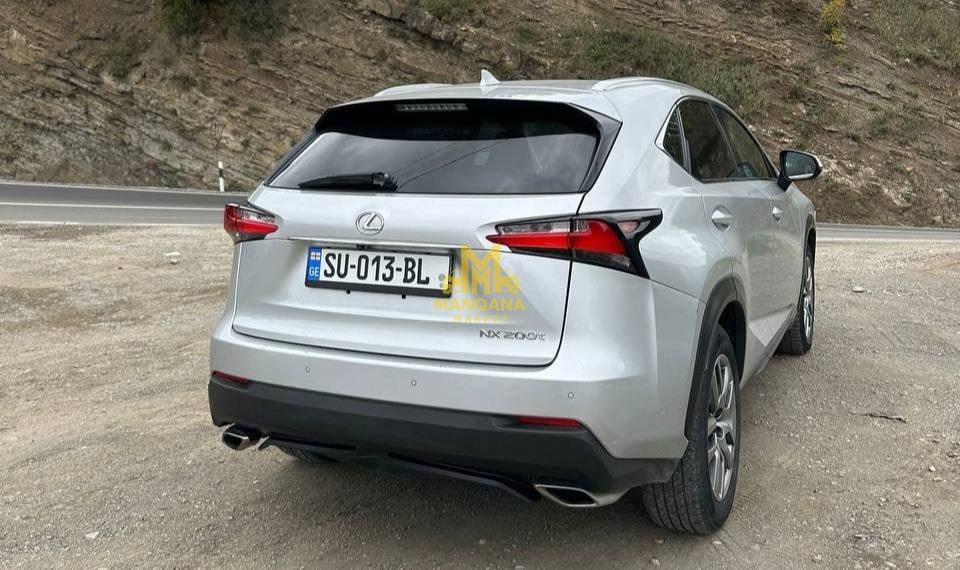 2016 LEXUS NX - Photo 4