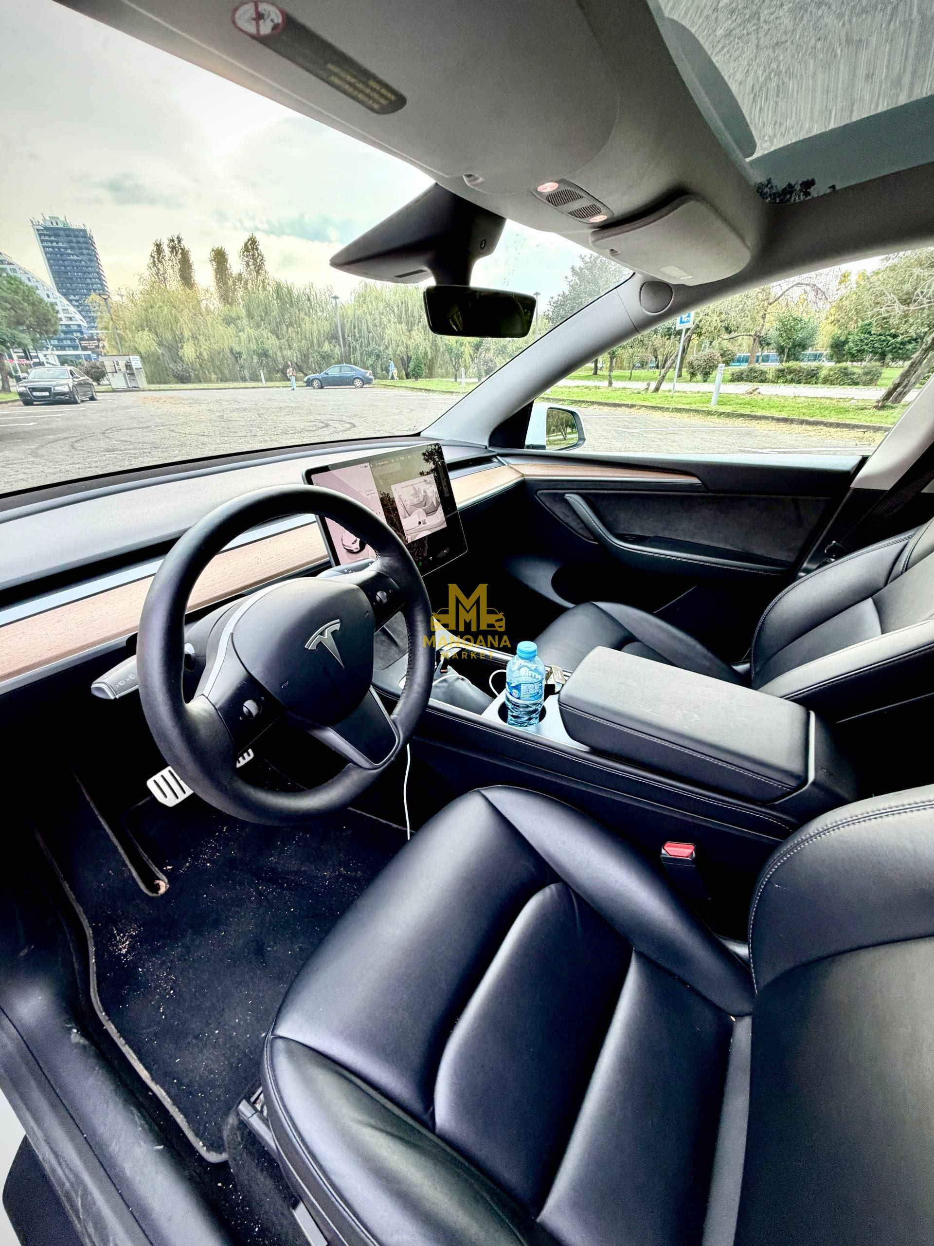 2022 TESLA Model Y - Photo 4