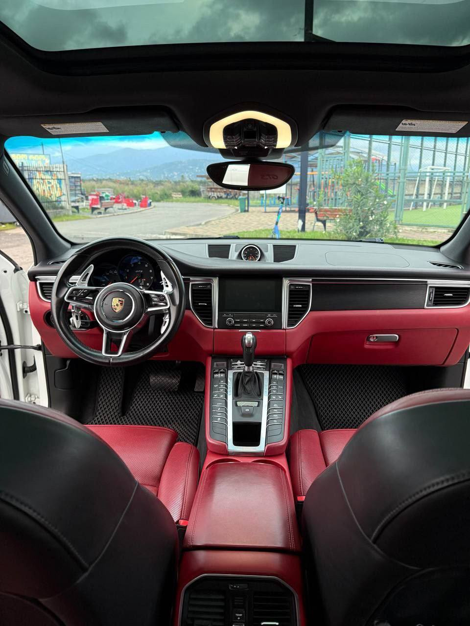 2017 PORSCHE Macan - Photo 5