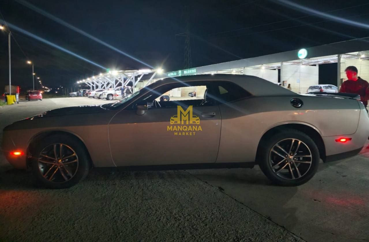 2019 DODGE Challenger - Photo 5